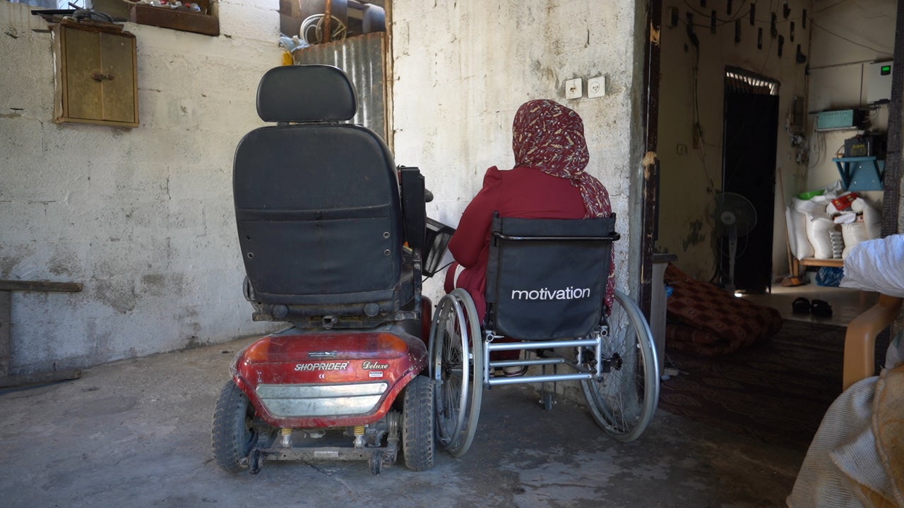 Doaa Qashlan is photographed during an interview with Human Rights Watch in Gaza, November 18, 2020.