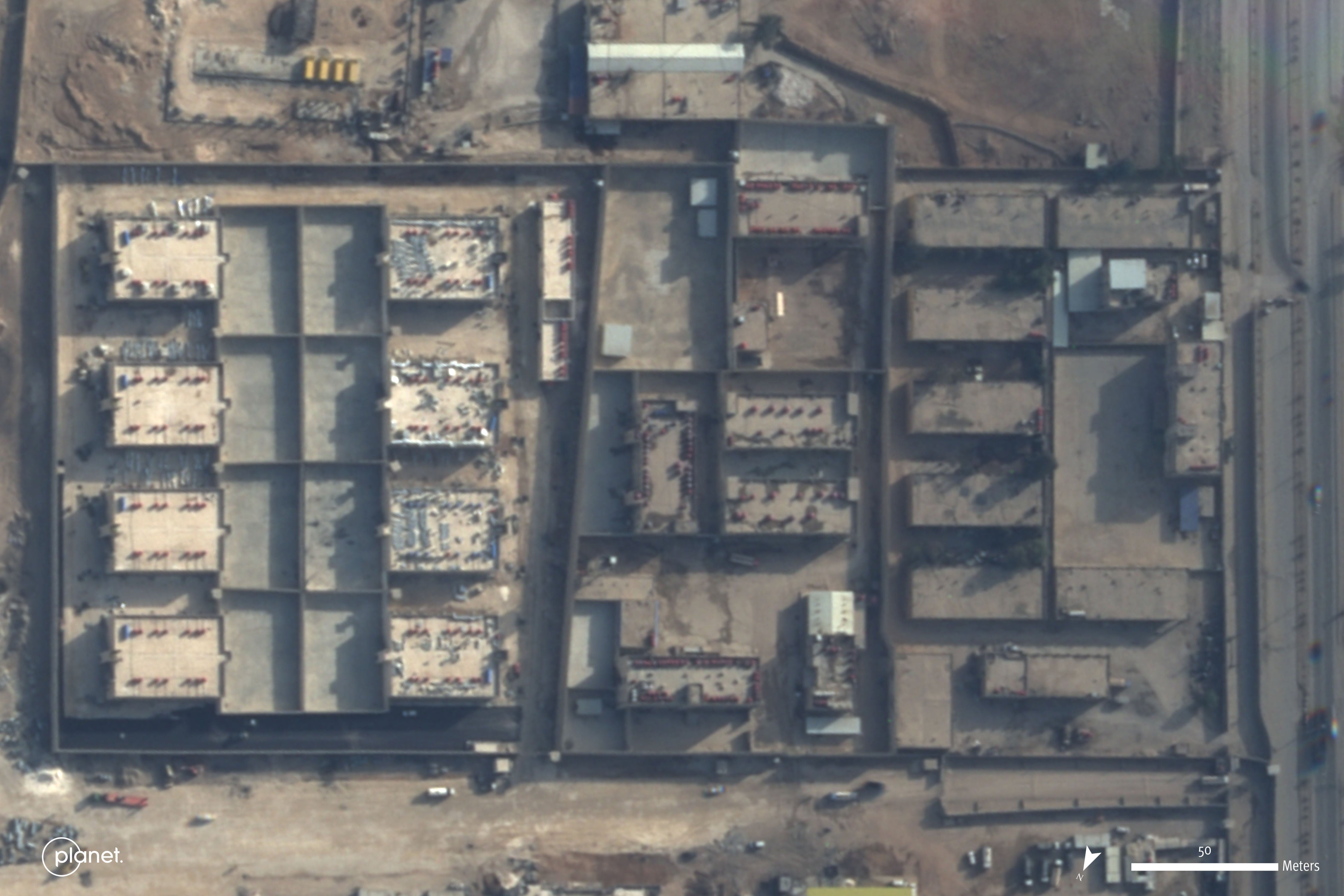 December 14, 2021: Satellite imagery © 2022 Planet Labs Inc. January 28, 2022: Satellite imagery © 2022 Maxar Technologies    Satellite imagery recorded before and after the assault on al-Sina’a prison in the Ghweran section of al-Hasakah city, northeast Syria. © 2022 Human Rights Watch. 