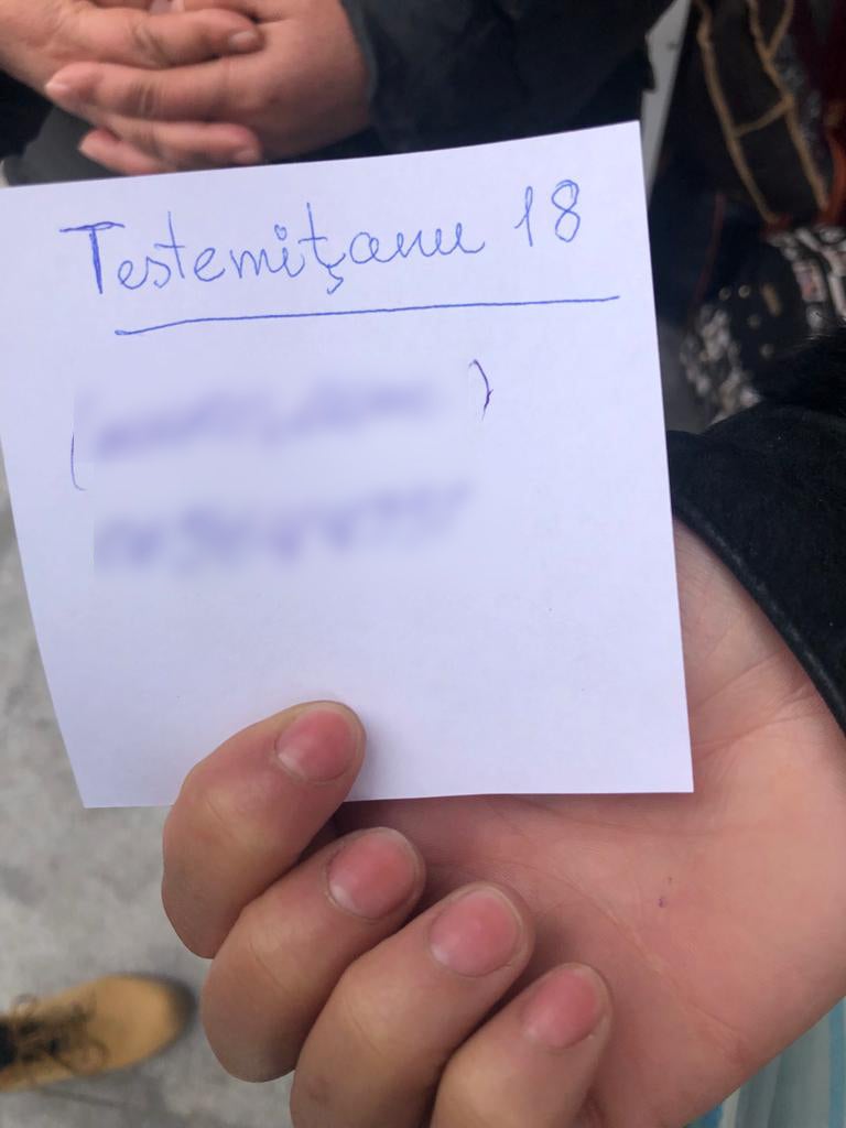 I Mària inkrel jekh kotor lilòrro pe soste e bùćhàrra anda’ MoldExpo lekhade/skirisàrde /ramosàrde e adresa taj o numero/ćislo telefonosko ko FRISPA làgeri.