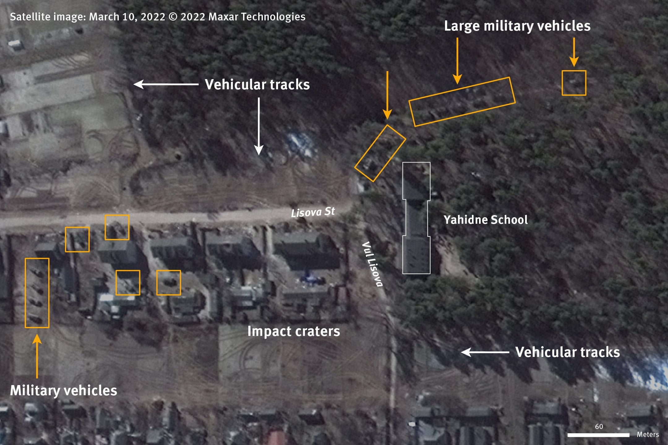 Image satellite enregistrée le 10 mars 2022, montrant le village de Yahidne dans le nord de l’Ukraine. On y voit des dizaines de véhicules militaires blindés (carrés et rectangles oranges), près d’une école convertie en base militaire par les forces russes lors de leur occupation de ce village. Elles ont détenu plus de 350 villageois dans le sous-sol de cette école pendant près d’une mois.
