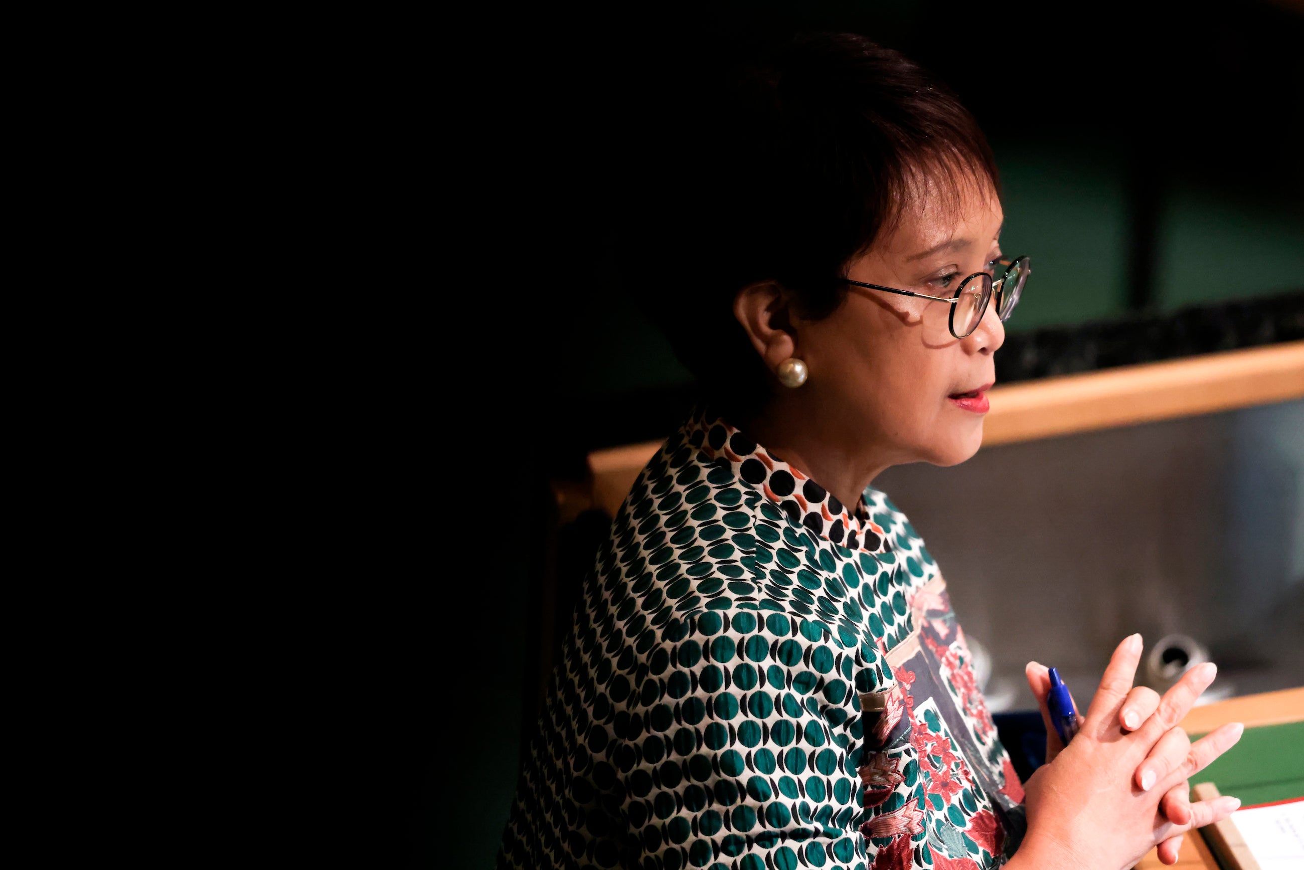 印尼外交部長蕾特諾・馬爾蘇迪（Retno Lestari Priansari Marsudi）在聯合國大會第77屆會議致詞，美國紐約聯合國總部，2022年9月26日。