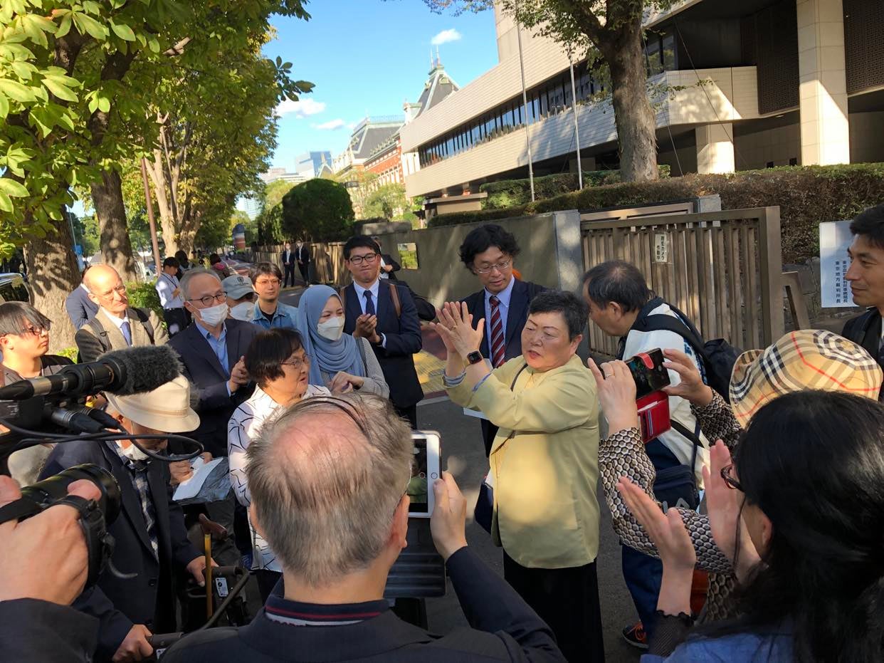 Eiko Kawasaki and other plaintiffs celebrate outside a Tokyo courthouse after a high court found the North Korean government liable for human rights violations against Korean and Japanese citizens it had lured to North Korea through its “Paradise on Earth Campaign,” Tokyo, Japan, October 30, 2023.