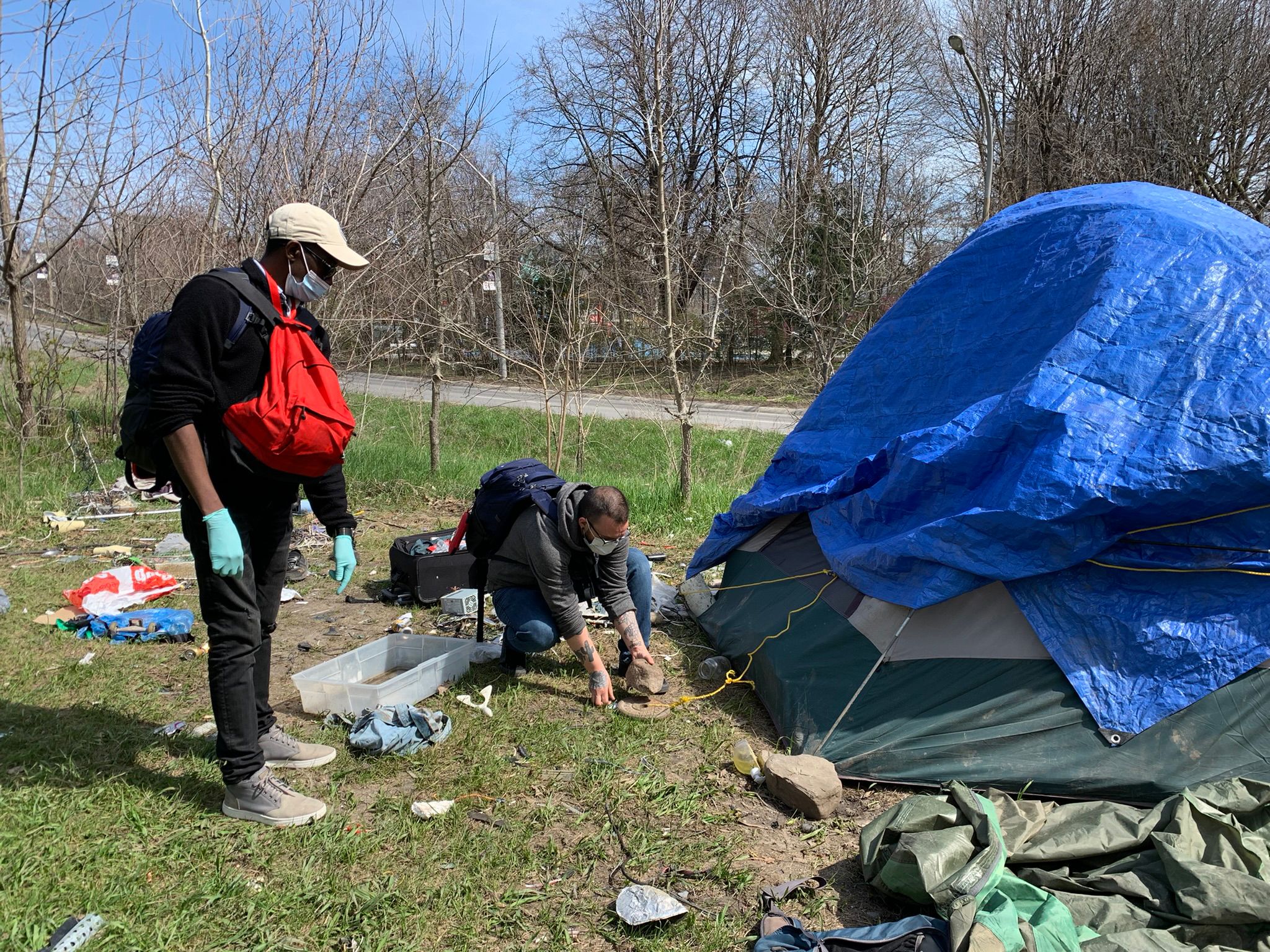 A Gerstein Crisis Centre Mobile Team paying a visit to an encampment for people without homes