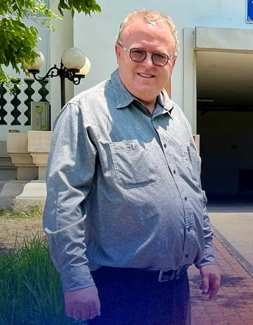 L’universitaire américain Paul Chambers, enseignant à l'Université Naresuan, dans la province de Phitsanulok en Thaïlande, en avril 2025.