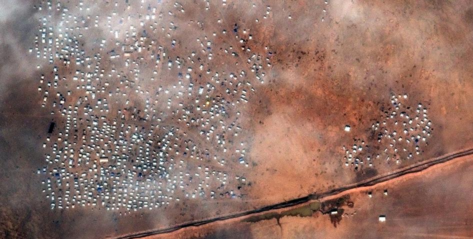 صورة بالأقمار الصناعية لمخيم خاص بطالبي اللجوء السوريين، منطقة الركبان، الأردن. التقطت الصورة صباح 5 ديسمبر/كانون الأول 2015.