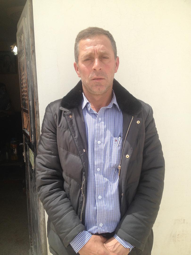 عابد الطويل، مالك لمقلع. صادرت السلطات العسكرية الإسرائيلية معداته في مداهمة بتاريخ 21 مارس/آذار. 