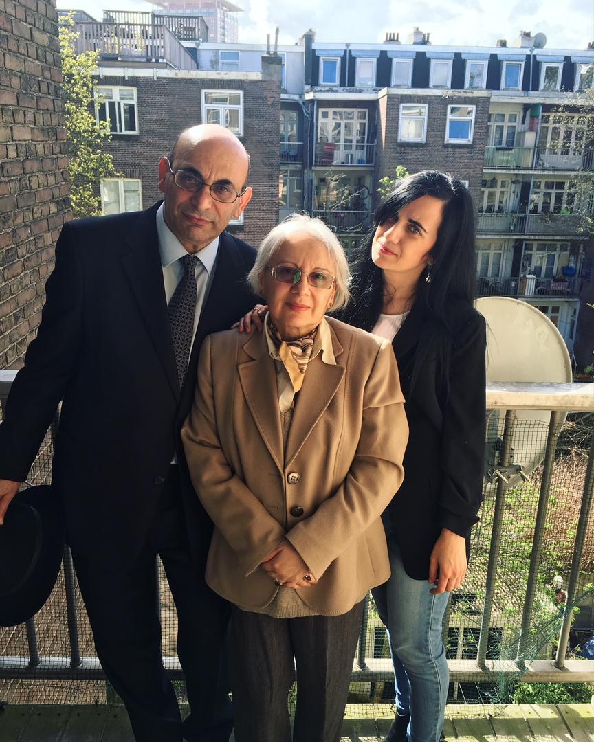 2016-4-eca-yunus-family-reunited