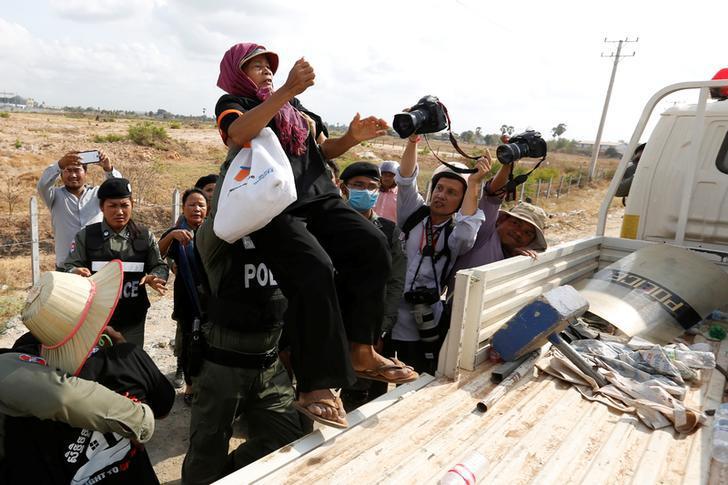 201706asia_cambodia_protestorKHMER