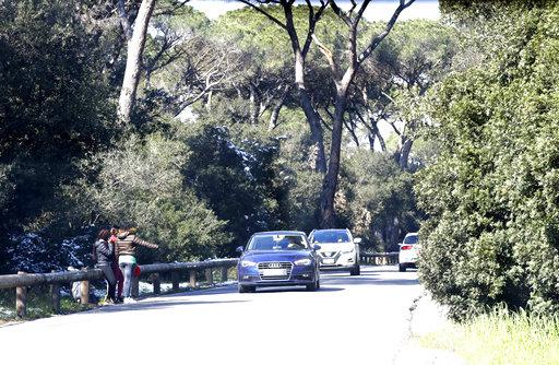 Nigerian teenagers and young women selling sex in Italy 