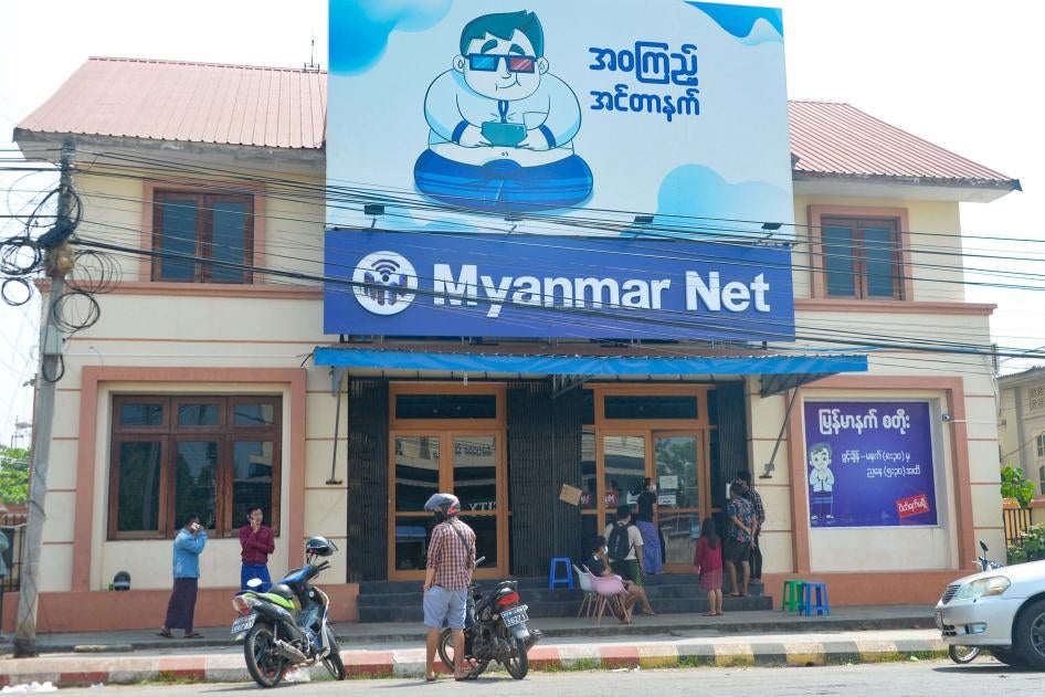 202214asia_myanmar_internet