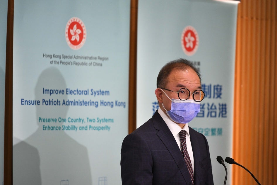 香港政制及内地事务局局长曾国卫在记者会发言，香港，2021年11月29日。