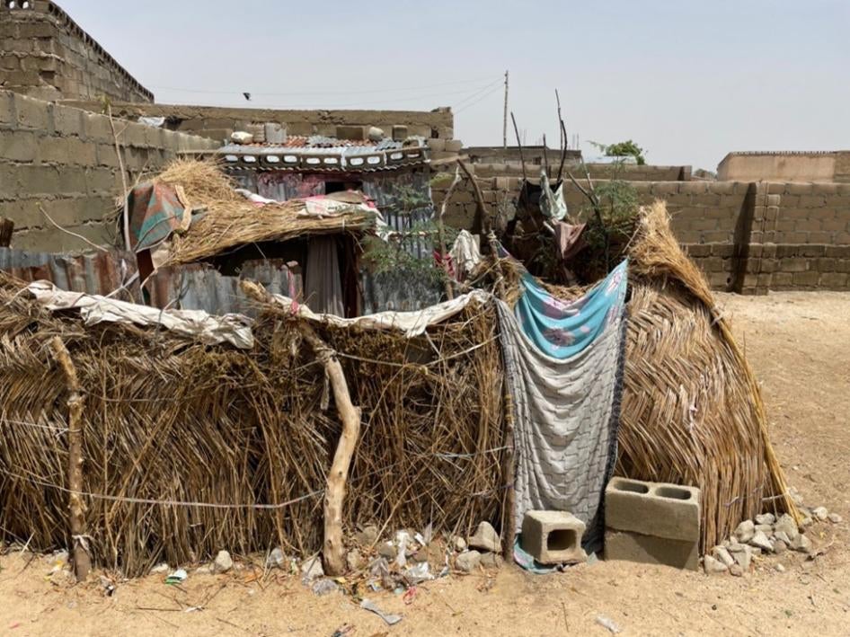 202211africa_nigeria_musari_tent