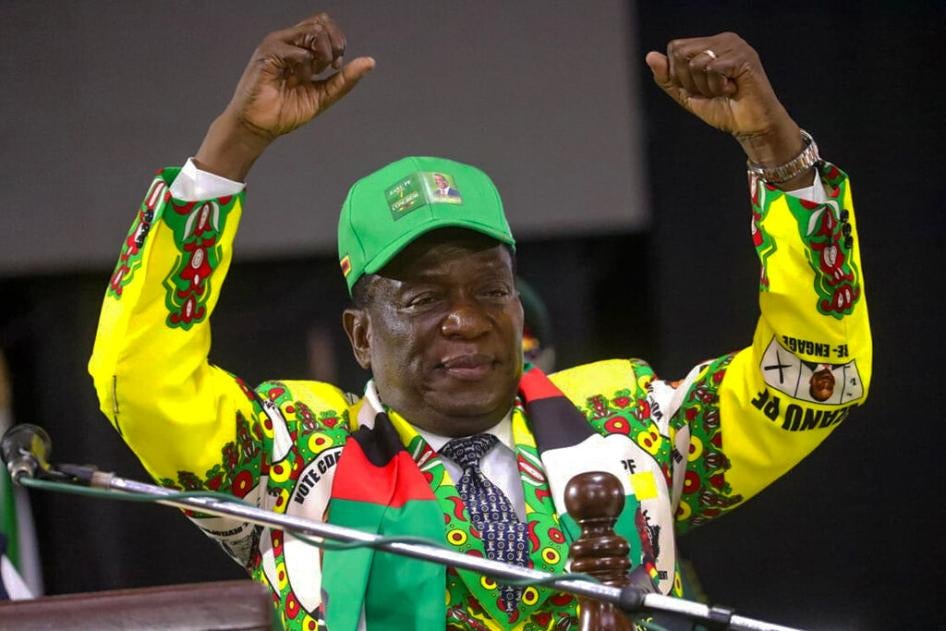 Le président du Zimbabwe Emmerson Mnangagwa, photographié lors d'un congrès du parti ZANU PF à Harare, le 28 octobre 2022.