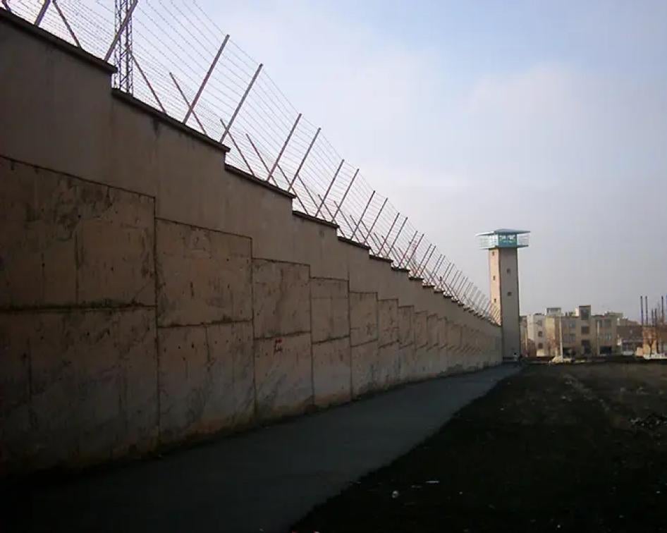 Un mur extérieur de la Prison Rajai Shahr, située dans la ville de Karadj à l’ouest de Téhéran, en Iran.