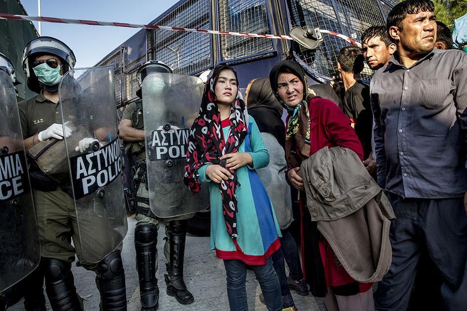 2015-10-eca-greece-refugees-2