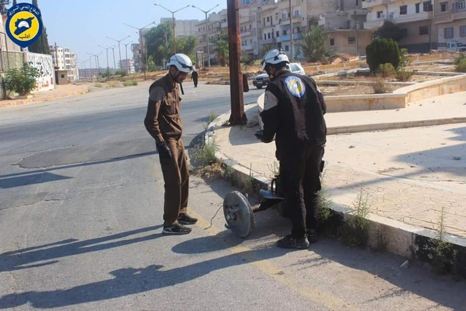 Фрагмент зажигательной авиабомбы РБК-500 ЗАБ-2,5СМ, сброшенной на город Идлиб 7 августа 2016 г.