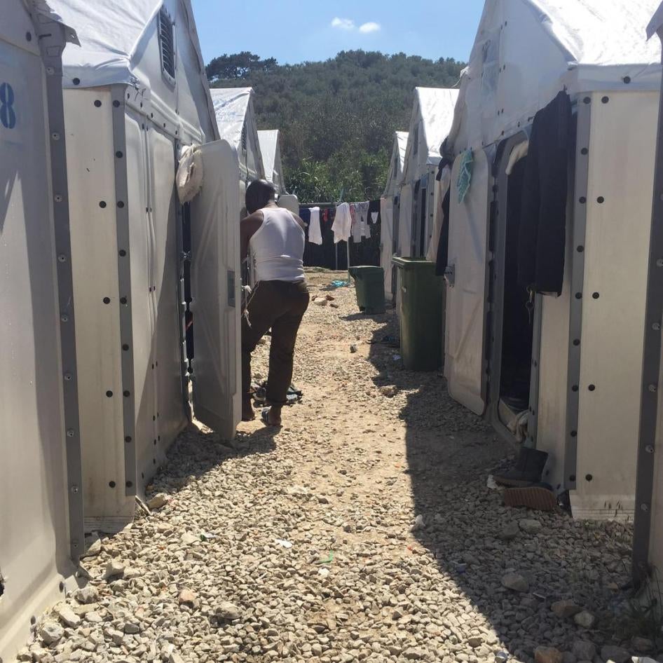 2016-5-eca-greece-single-men-women-rooms