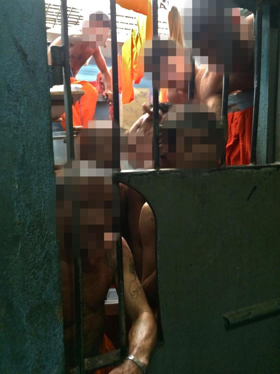 Presos en el complejo penitenciario de Pedrinhas, donde detenidos en prisión preventiva y prisioneros condenados comparten las mismas celdas.