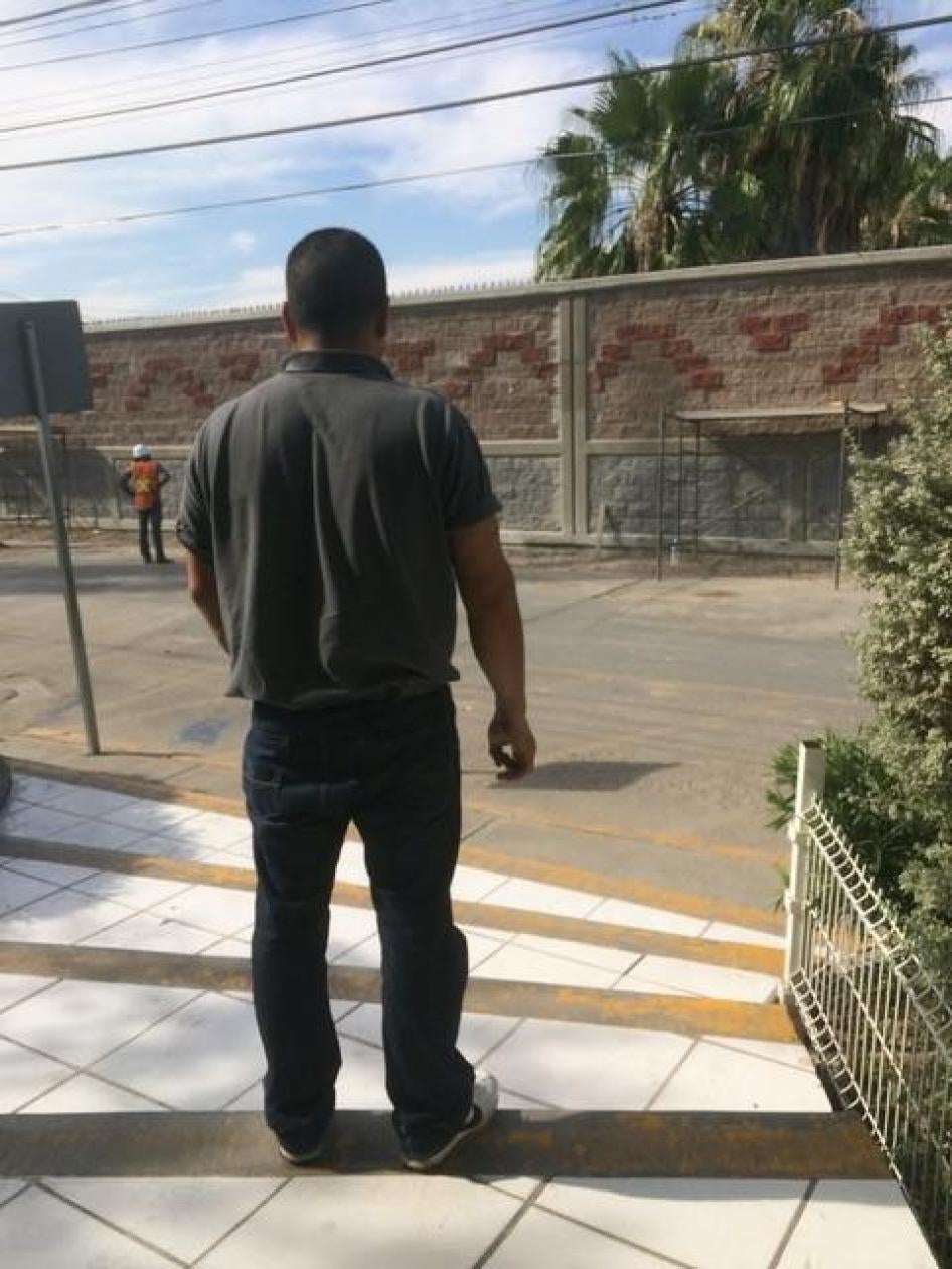 201711usp_TheDeported_Fabio_G