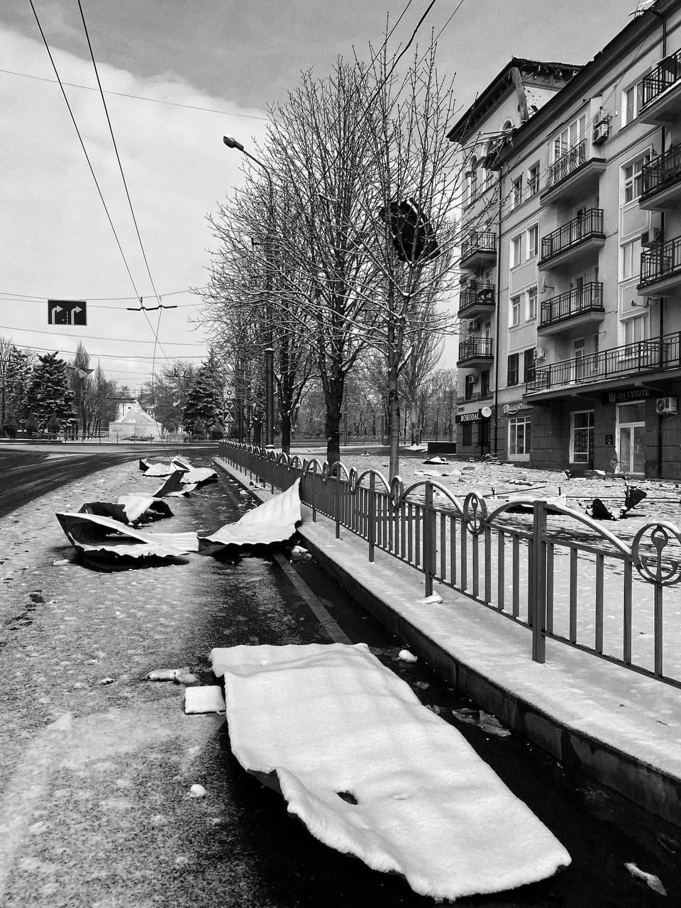 Damage on Mira Avenue in Mariupol