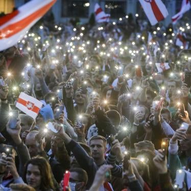Protesters in Belarus, Minsk, holding up their smartphones. August 25, 2020.