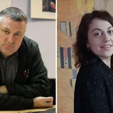 The head of Viasna’s Homieĺ office Leanid Sudalenka and Viasna’s volunteer Tatsiana Lasitsa.