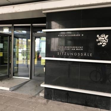 Der Gebäudeeingang des Oberlandesgerichts Frankfurt.