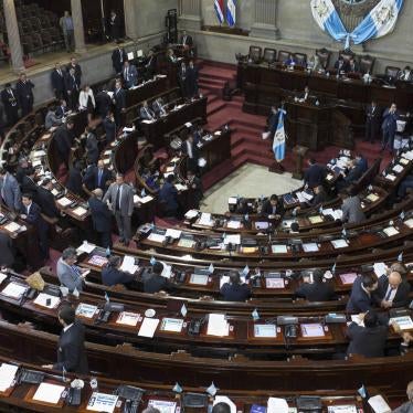 Legislators attend a session of Congress in Guatemala City, Monday, Sept. 11, 2017. © AP Photo/Moises Castillo