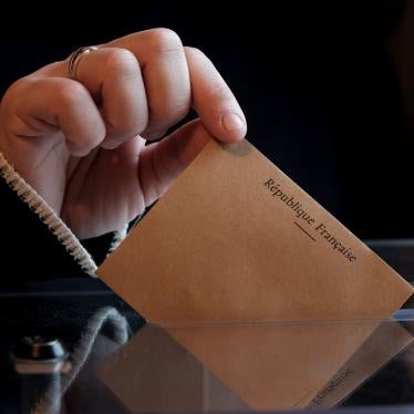 Ballot envelope, initials Republique Francaise, with a ballot box.