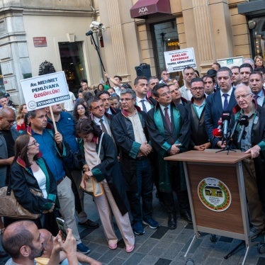 Lawyers from Istanbul Bar Association protest the detention of Mehmet Pehlivan, lawyer to jailed mayor Ekrem İmamoğlu, and other detained lawyers. Istanbul, June 23, 2025.