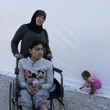 Sara, a 13-year-old Syrian girl traveling with her older sister and mother, has a physical disability and diabetes. Separated from her family on the rubber boat from Turkey, she slumped into the water at the bottom of the dinghy and fell unconscious. 