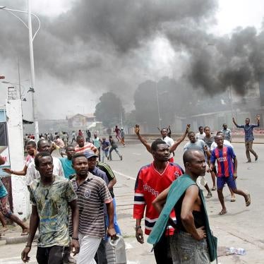 Congolese opposition supporters chant slogans during a march to press President Joseph Kabila to step down in the Democratic Republic of Congo's capital, Kinshasa, September 19, 2016. 