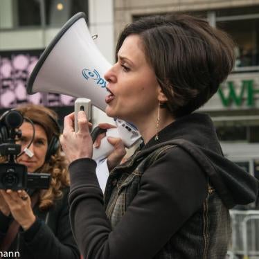 Fraidy Reiss at a Chain-In protest in 2015.