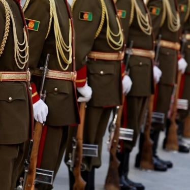 An Afghan military honor guard waits to greet U.S. Defense Secretary James Mattis upon his arrival to meet Afghanistan's President Ashraf Ghani at the Presidential Palace in Kabul, Afghanistan April 24, 2017. 