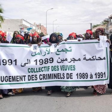 March organized by the Collective of Widows and by the Collective of Civilian and Military Victims, on the Day of Commemoration of the Events of 1989-1990, November 2016, Nouakchott. 