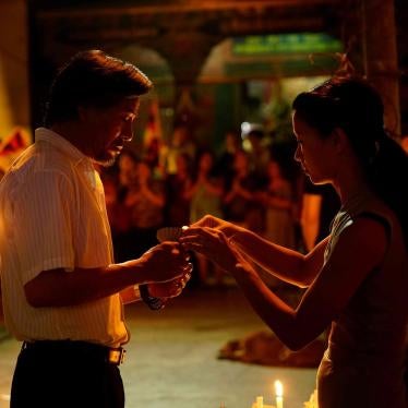 The Sweet Requiem follows Dolkar who lives in a Tibetan refugee colony in Delhi, India.